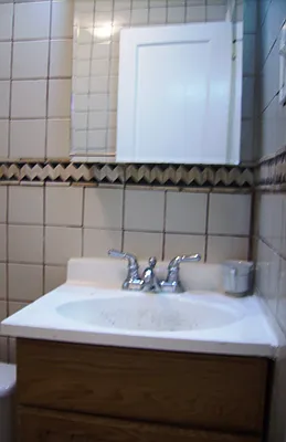 Rented by Perry Associates NYC Inc | media 33