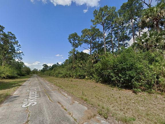 3rd image of 425 Skipper Terrace