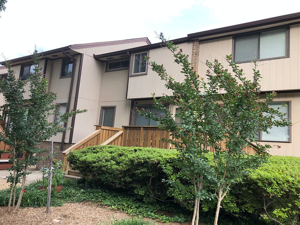 2nd image of 1723 Westwind Way