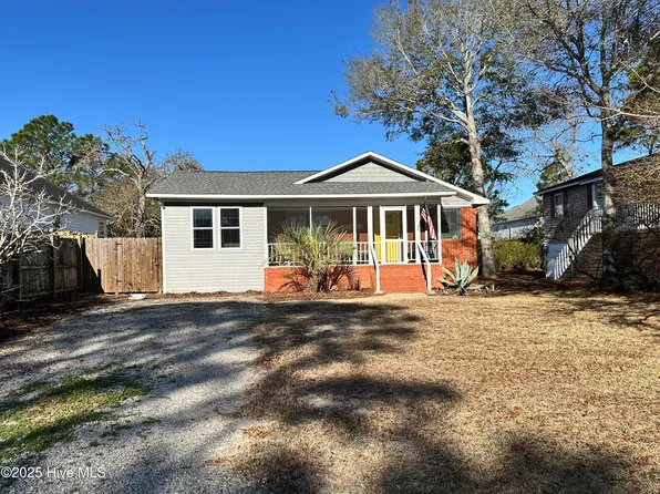 151 NE 9th Street, Oak Island, NC 28465