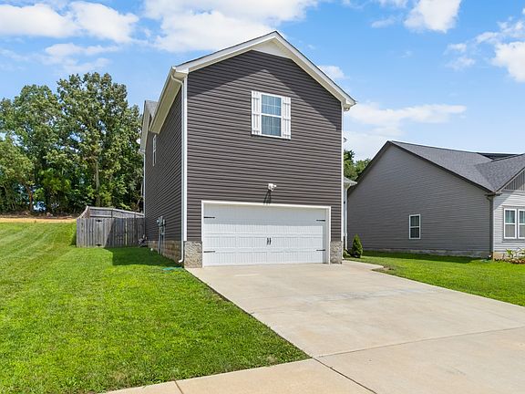 5th image of 1133 Eagles View Dr