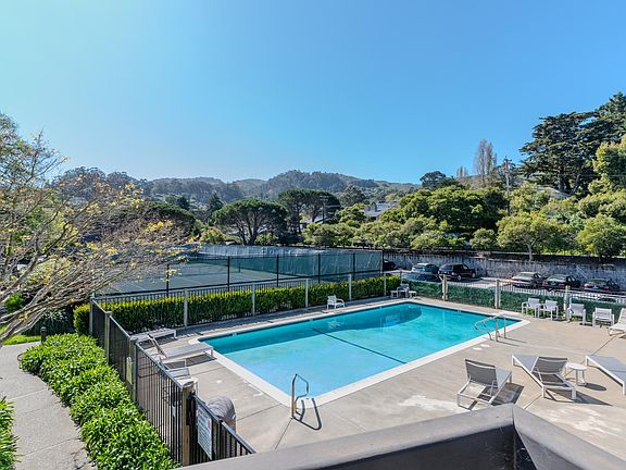 4th image of 31 Cypress Pl