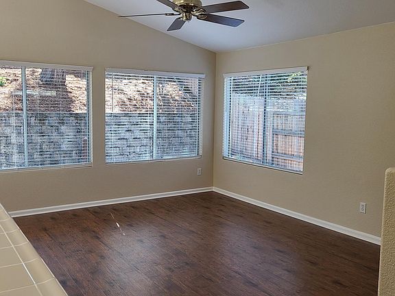 5th image of 859 Nichols Cir