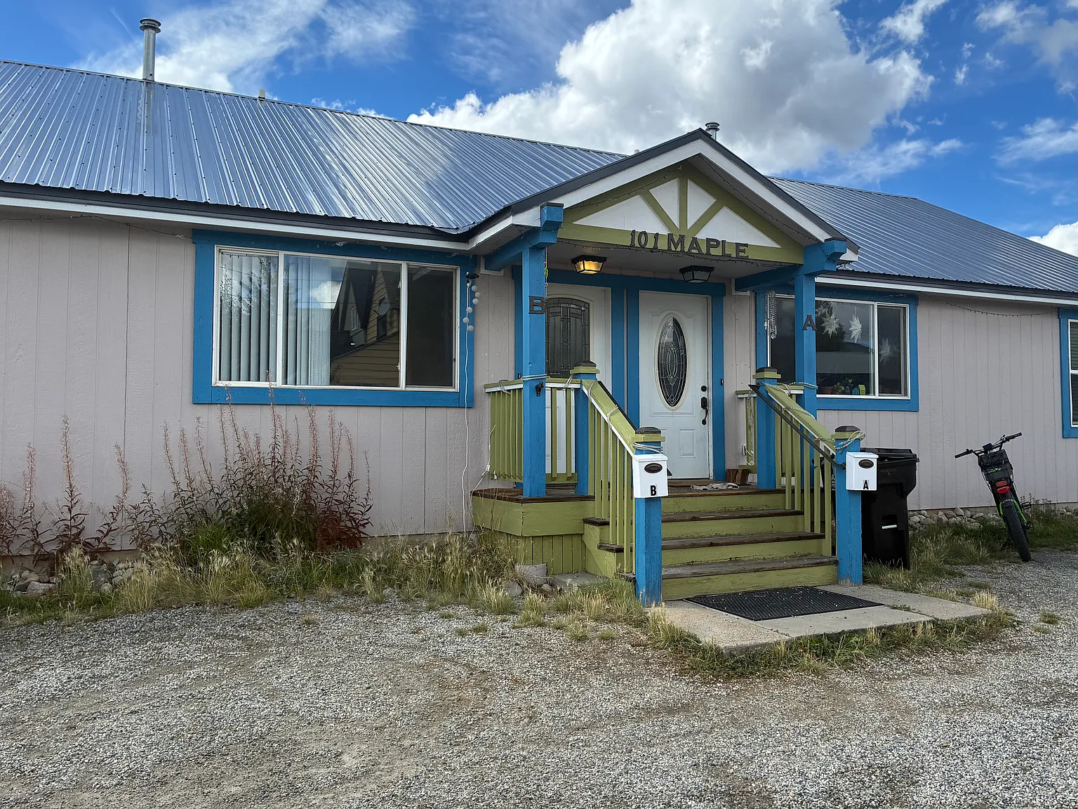 3 bed, 1015 sqft, $2,200 — Photo 2