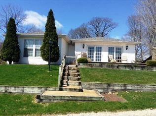 7188 N Point Rd, New Carlisle, IN 46552