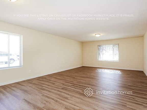 3rd image of 4614 W Sunnyside Ave