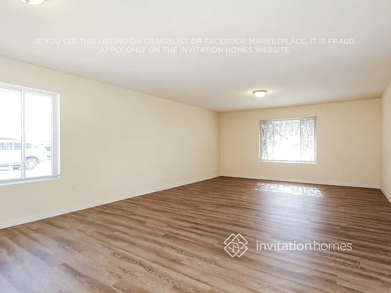 4614 W Sunnyside Ave — Photo 3
