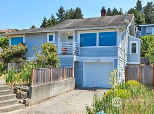 9340 45th Ave SW, Seattle, WA 98136