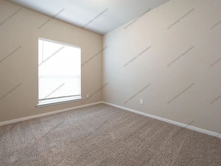 5305 Friars Loop — Photo 24