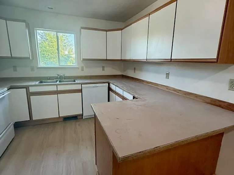 3504 Golden Valley Dr — Photo 28