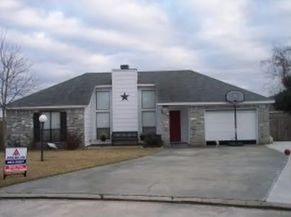 2701 Terrace Cir, Orange, TX 77630