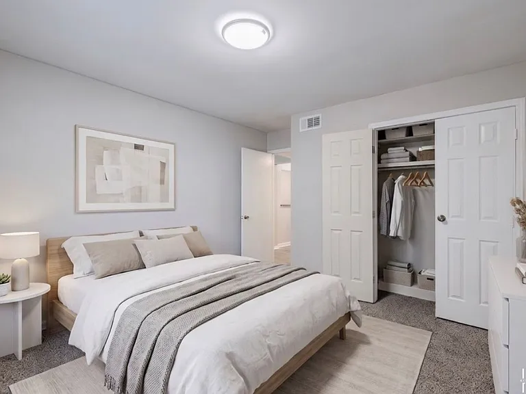 Modern Living in the Heart of Northlake — Photo 77