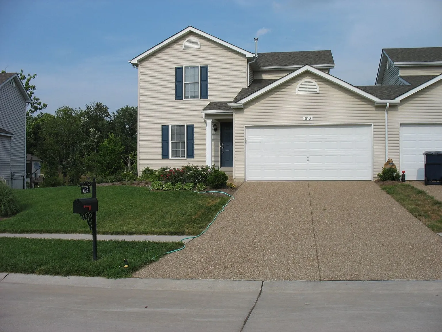 616 New Hampton Dr photo 1
