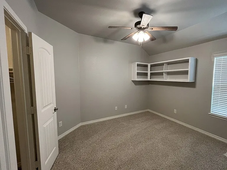 2929 Brazos Dr — Photo 6