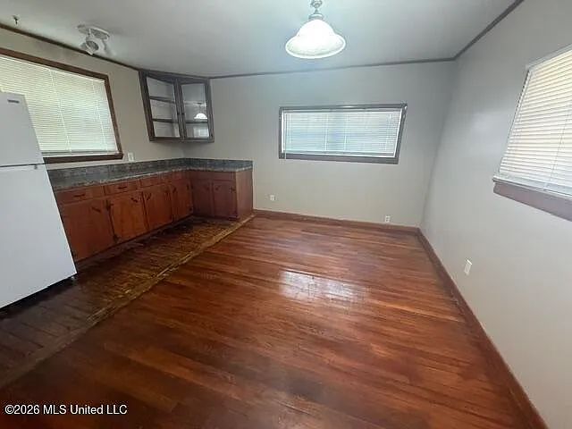 189 Saint George Ave — Photo 3