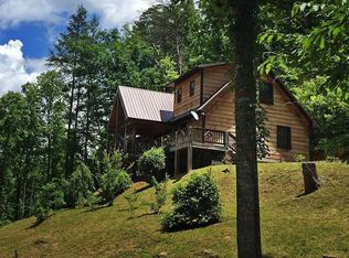 76 Riverside Dr, Whittier, NC 28789