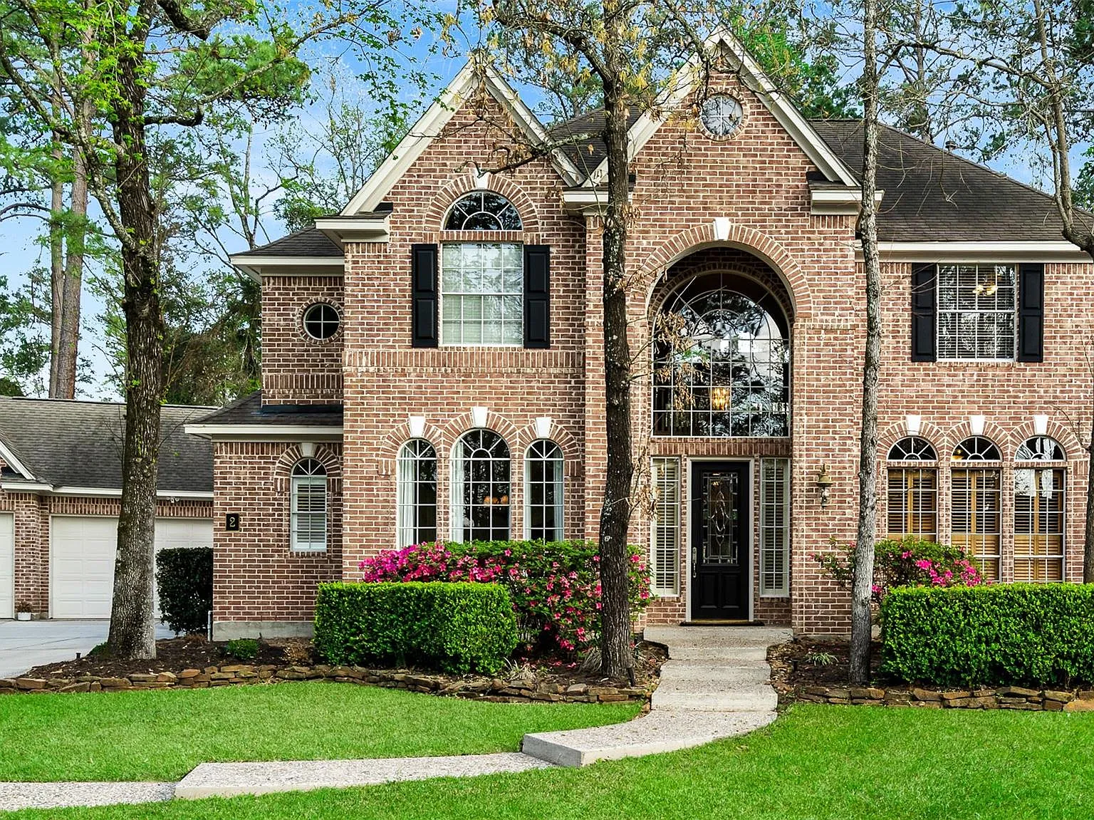 5 bed, 3.5 bath, 4183 sqft, $7,800 — Photo 3