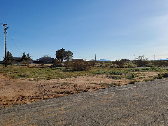 4th image of Greenwood Ave