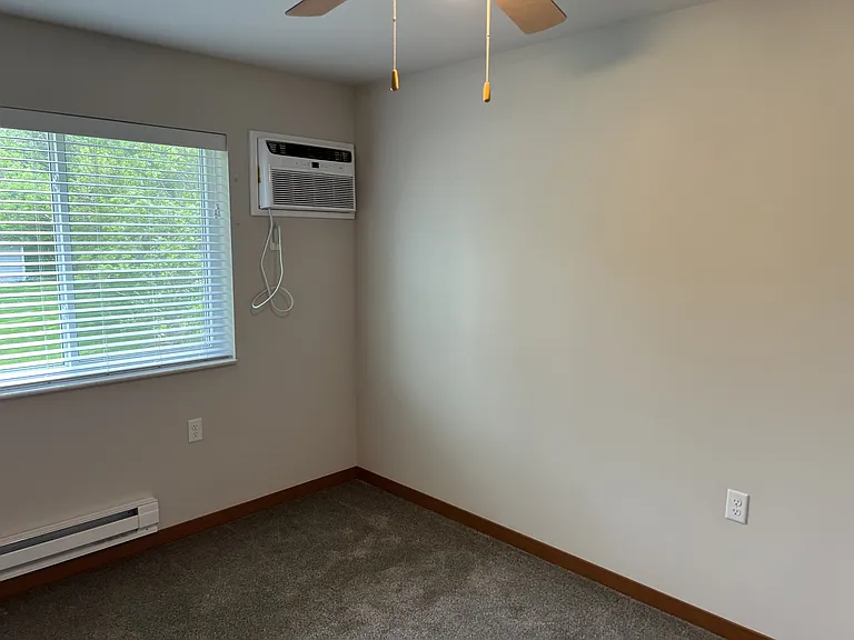 1247 Salem Dr — Photo 11