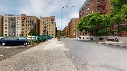 Sold by Thomas Lipovetsky, LREB