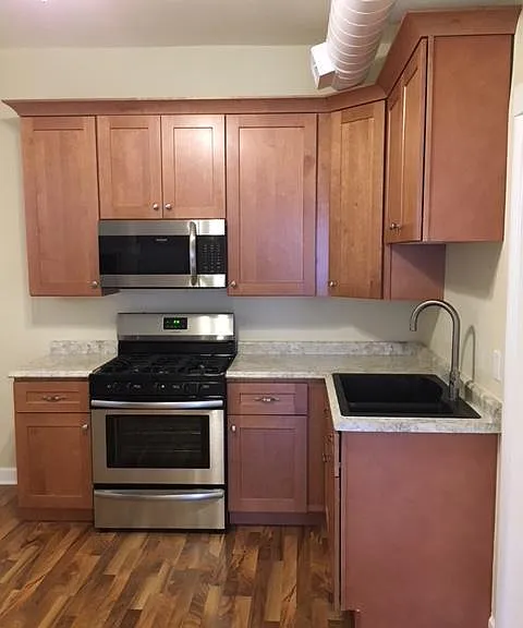 910 N Paulina St #1F — Photo 4