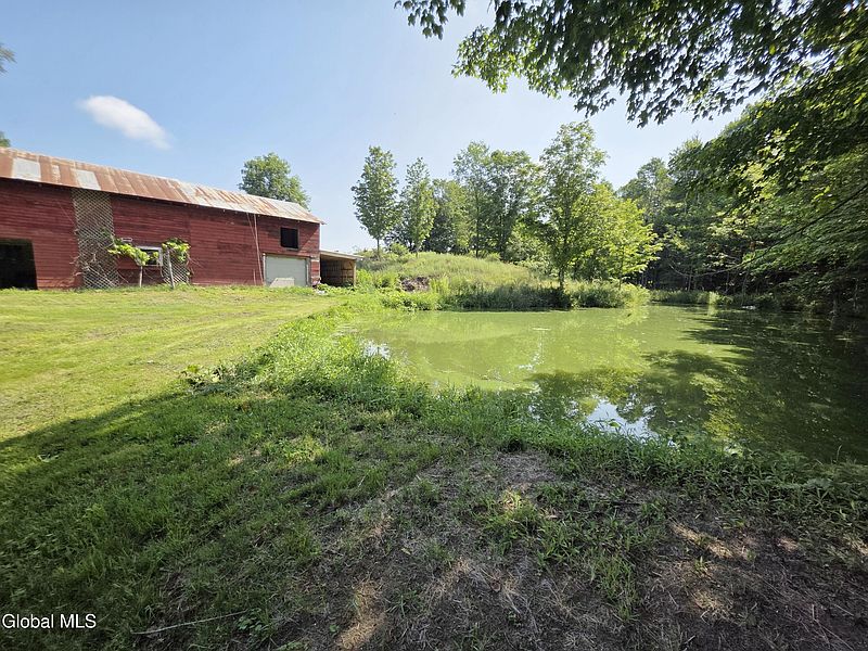3rd image of 265 Longwoods Road