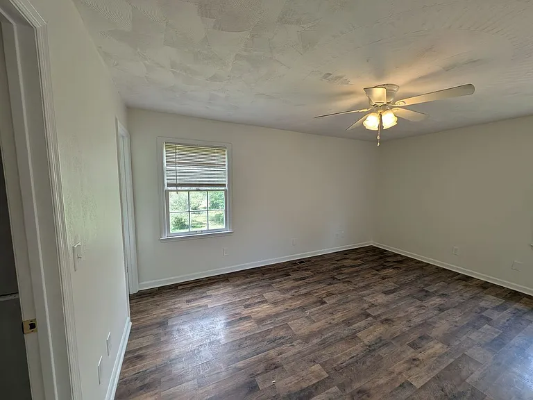 1060 Sandy Springs Rd NW — Photo 24
