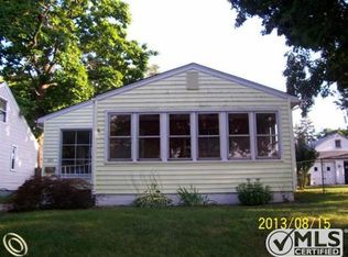 221 W Brooklyn Ave, Pontiac, MI