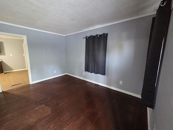 4th image of 850 29th St