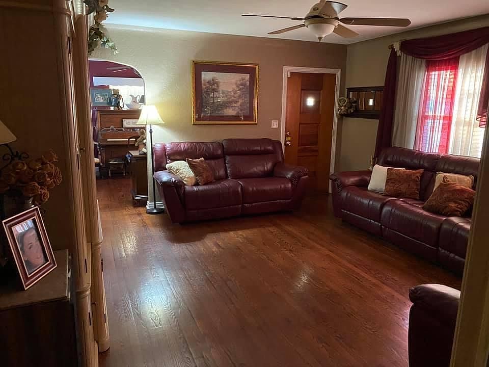 1st image of 4701 30th Ave N