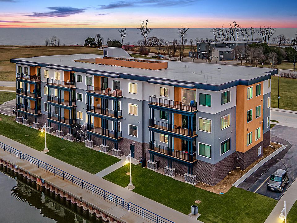 1st image of 750 S Pier Dr #6