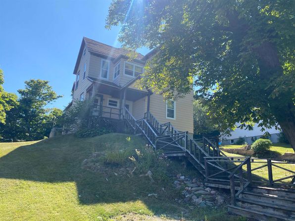 Primary image of 10 View St, North Sydney, NS B2A 1E8