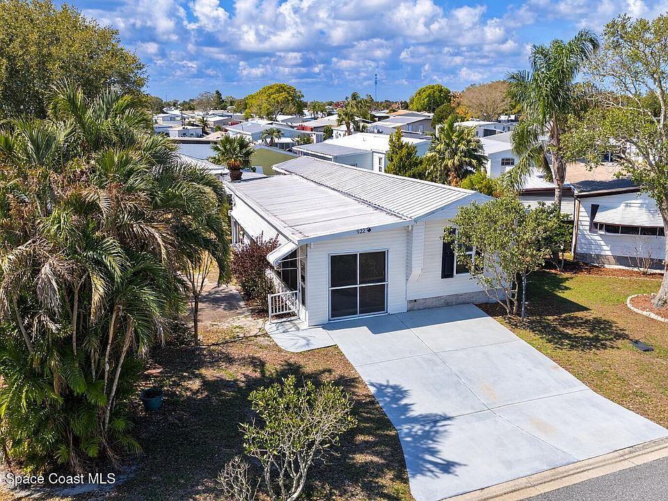 1st image of 922 Bougainvillea Cir