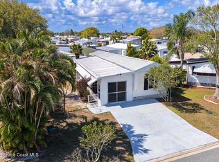 922 Bougainvillea Cir, Barefoot Bay, FL 32976