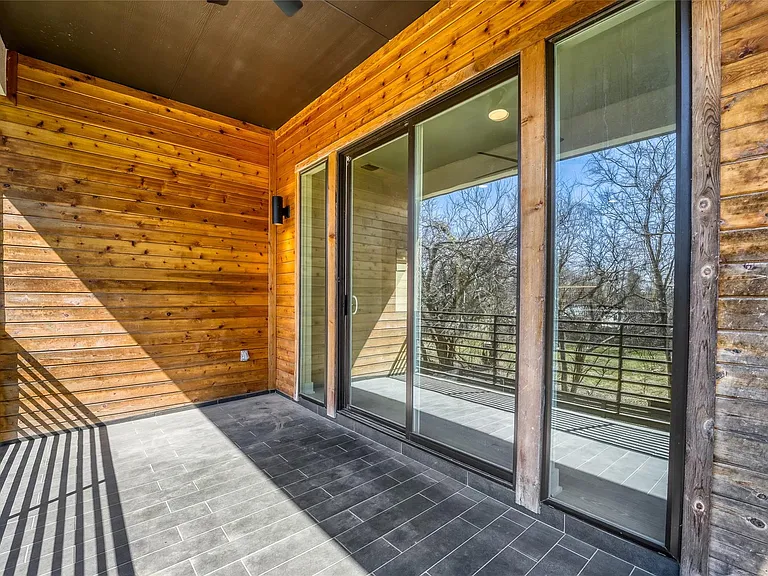 5002 Pecan Springs Rd #6 — Photo 15