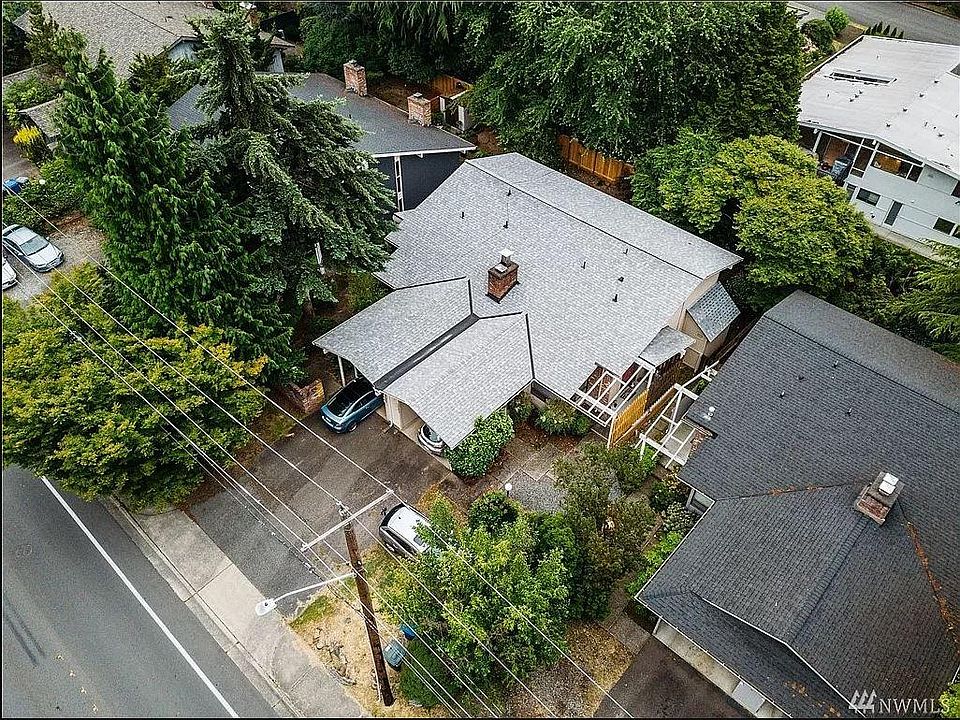 1st image of 124 108th Ave SE