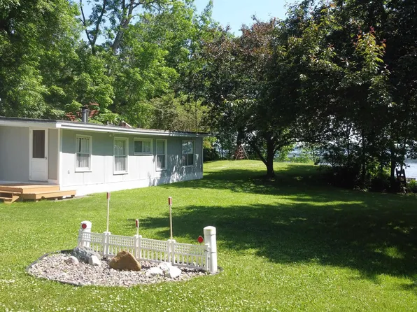 3037 Viewpoint Rd, Isle, MN 56342