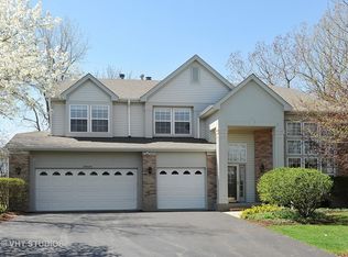 14445 Waterford Ct, Libertyville, IL 60048