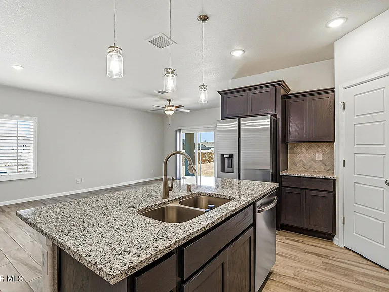 14801 Mike A Mendoza Ave — Photo 13