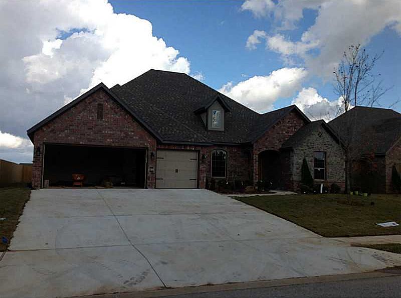 1st image of 2700 SW Joshua Ave