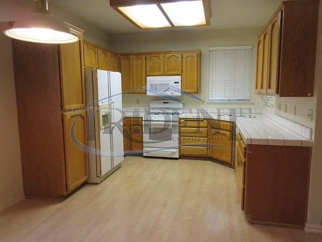 1902 Autumnwood Dr — Photo 15
