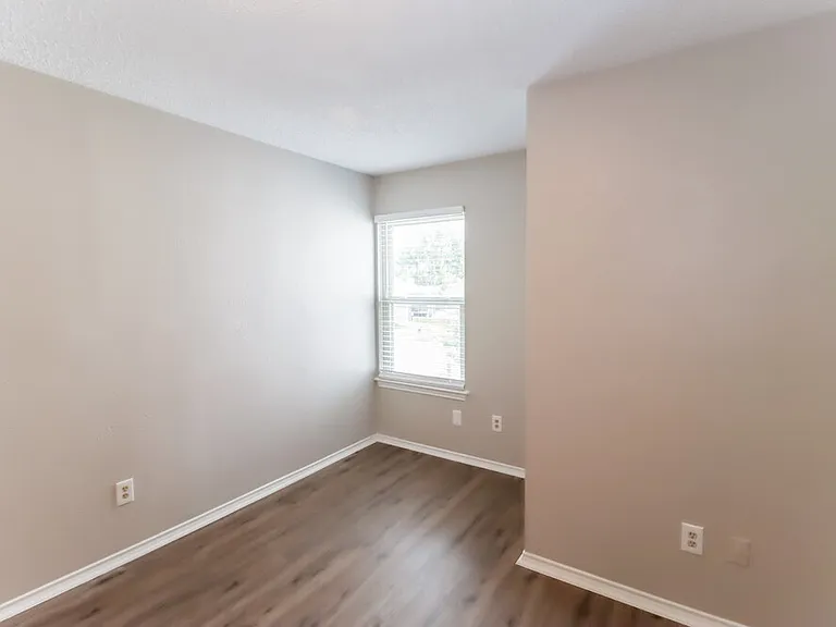 1901 Realistic Dr — Photo 13