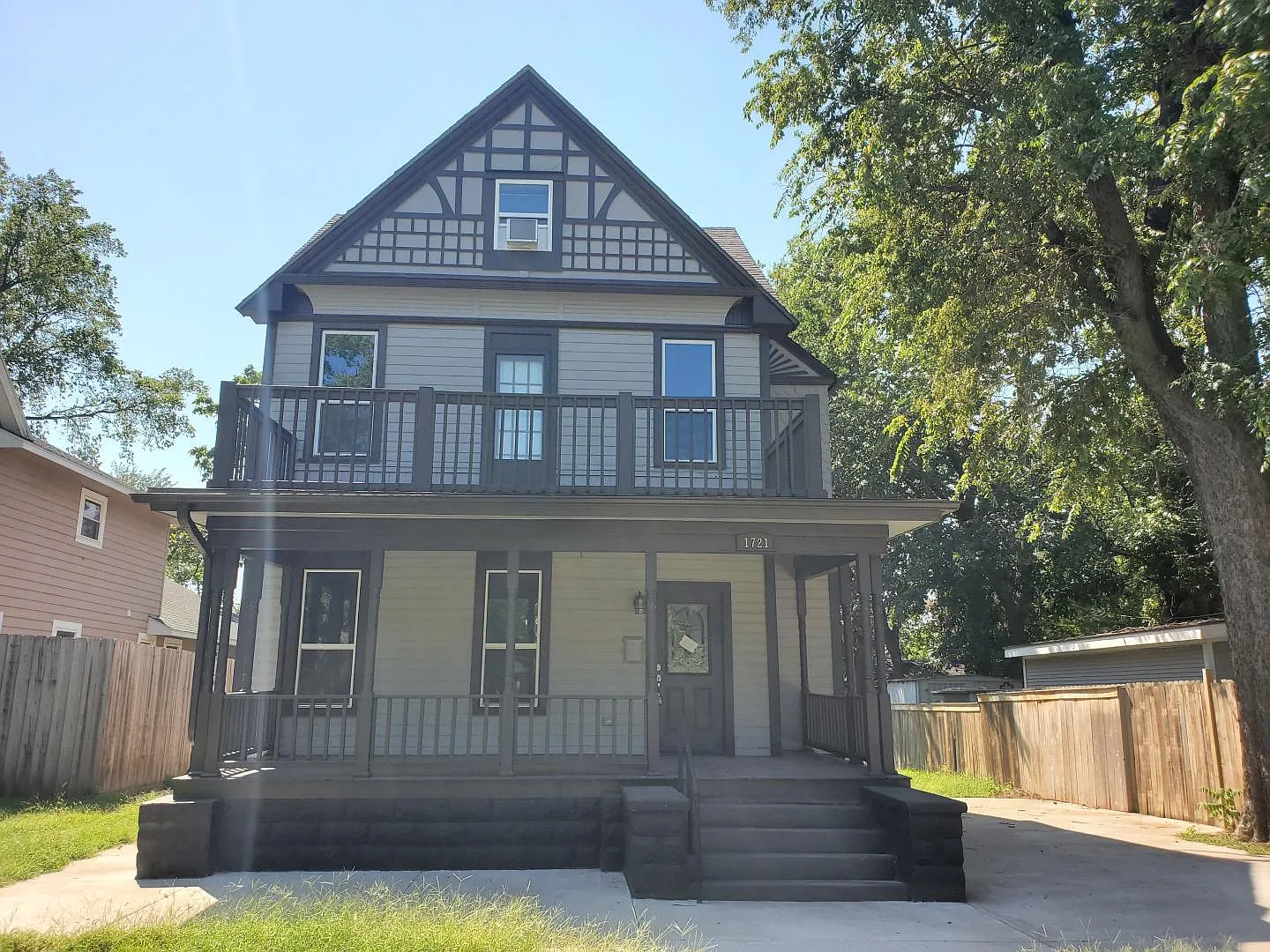 1721 N Fairview Ave — Photo 4