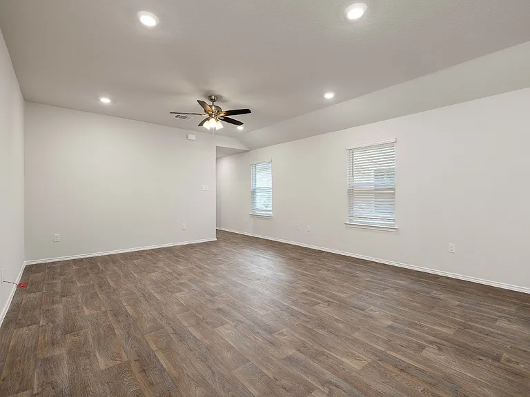 2881 Brogan Crk — Photo 19