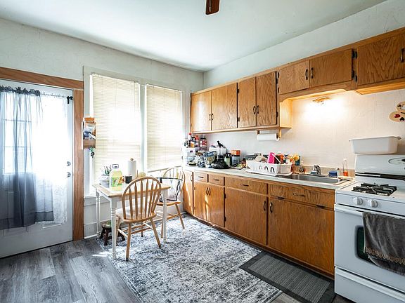 2nd image of 723 N Wisconsin STREET #725