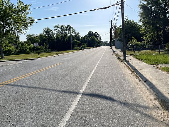 4th image of 1986 Montpelier Ave