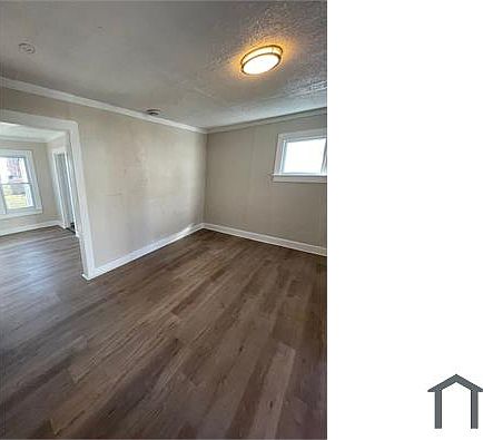 3rd image of 6528 Auburn St