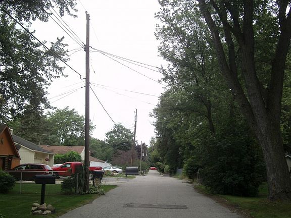 5th image of 3006 Barkman Dr