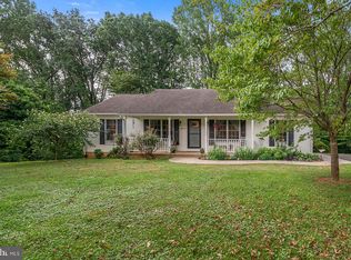 6077 Ridgeline Ln, Warrenton, VA 20187