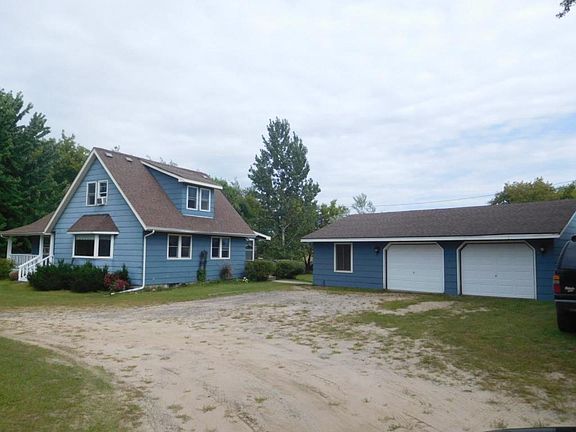 3rd image of 36501 Vickers Dr NE